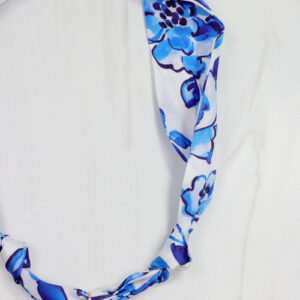 Serafana Scarf Charm Necklace Bl Wht Floral
